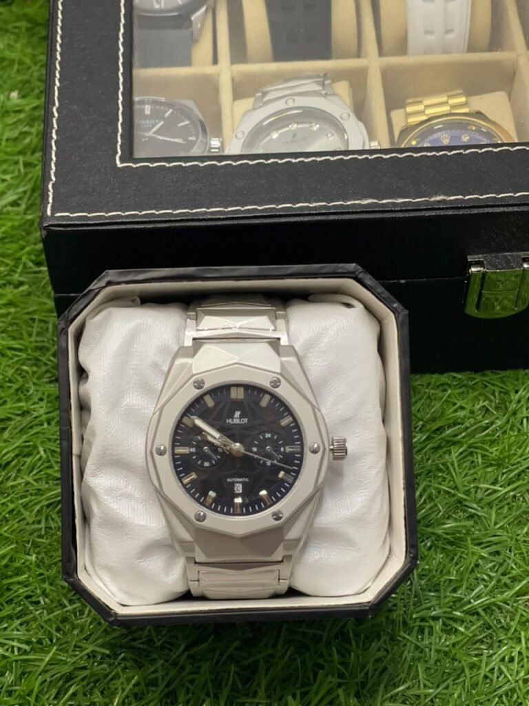 HUBLOT Classic SEMI AUTO