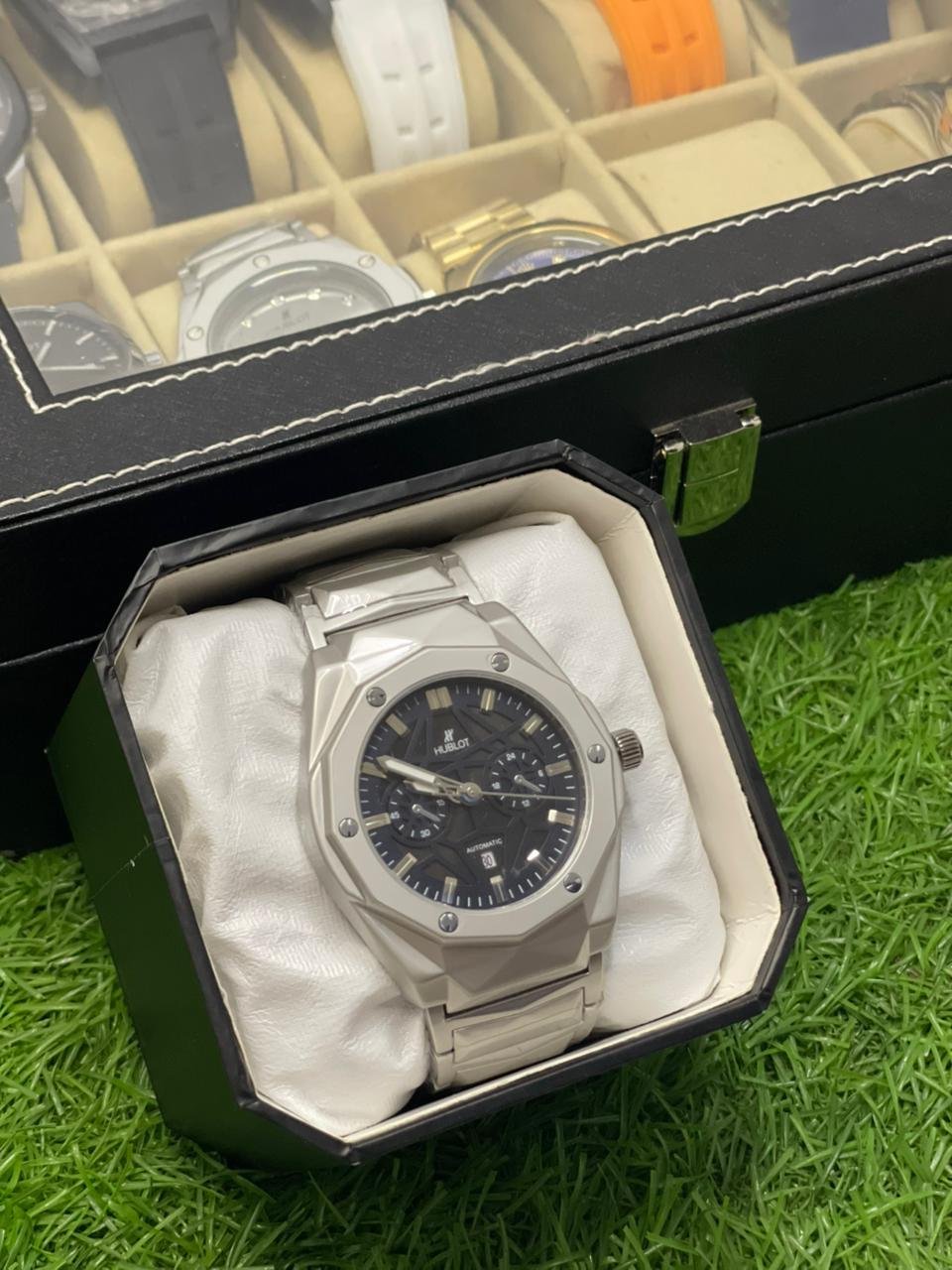 HUBLOT Classic SEMI AUTO - Image 4